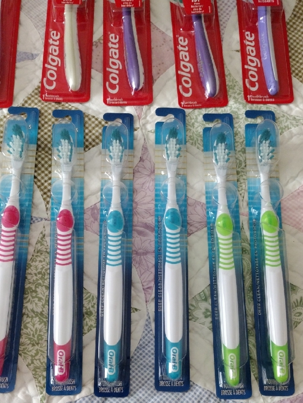 15 Colgate & OralB Toothbrushes - Soft Bristles - Picture 5 of 5
